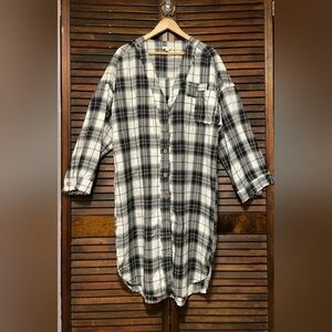 POL Light Weight 100% Cotton Black and White  Shirt Dress, Size Small NWOT